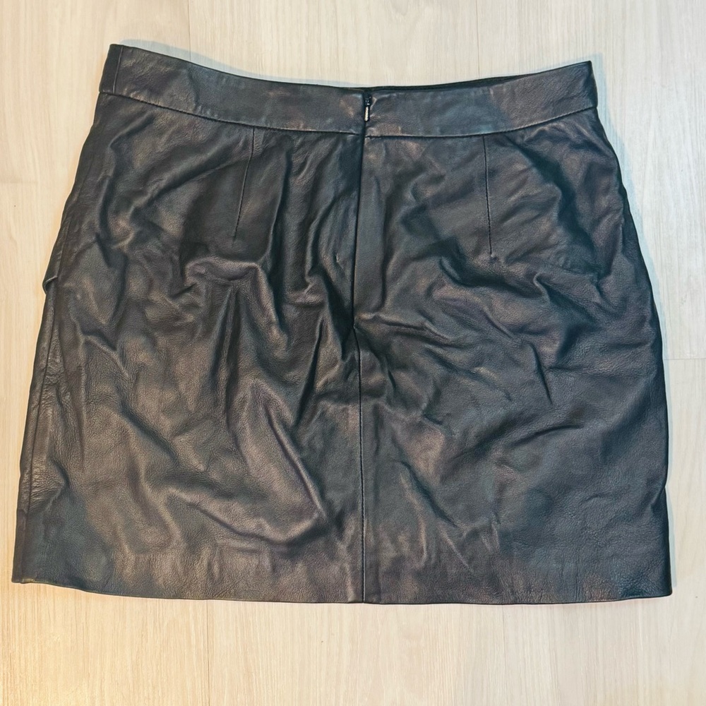 Banana Republic lamb leather Black Wrap Skirt NWOT size 8 - Picture 4 of 13
